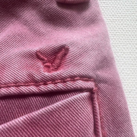 EUC American Eagle AEO Women's Shorts Size 8 Red Cuffed Stretch Midi Pockets (R) - Picture 10 of 10